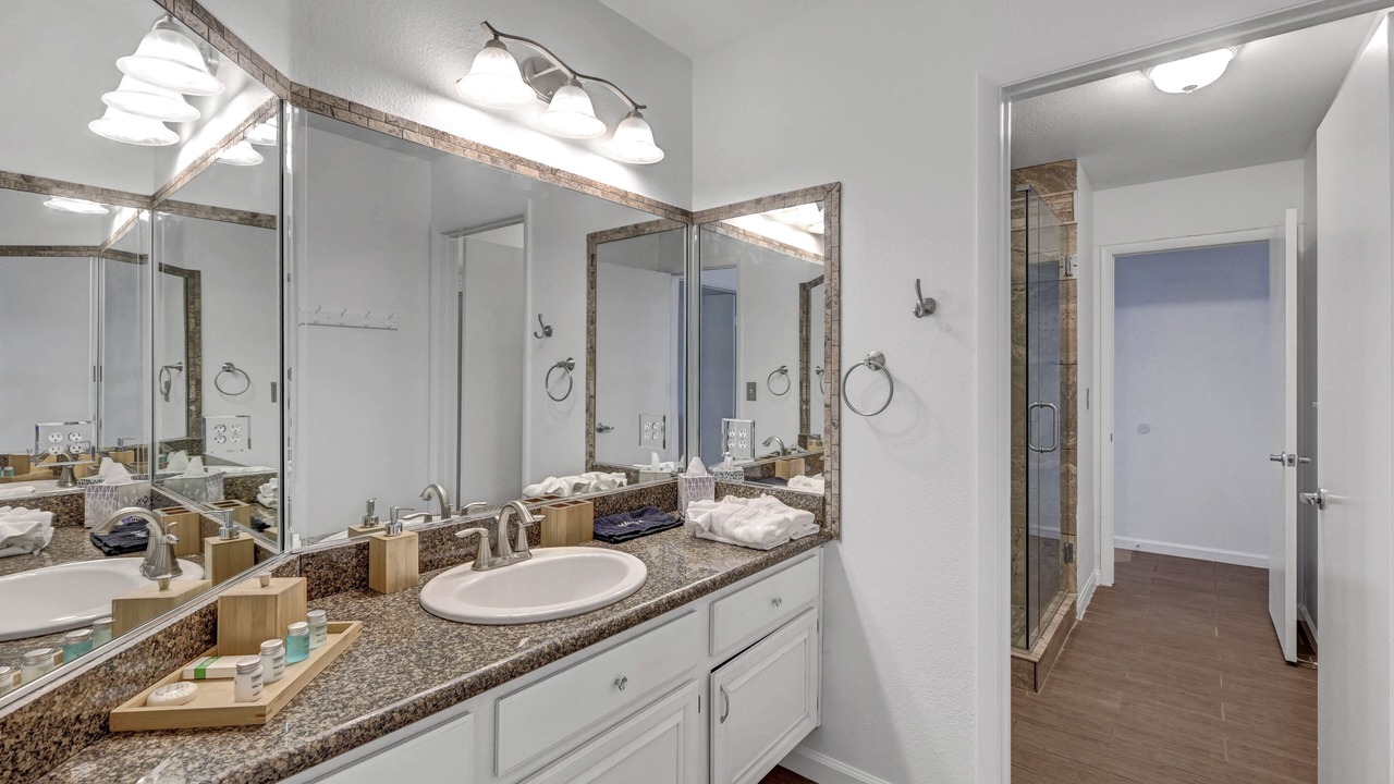 Photo of Bathroom in Green Valley