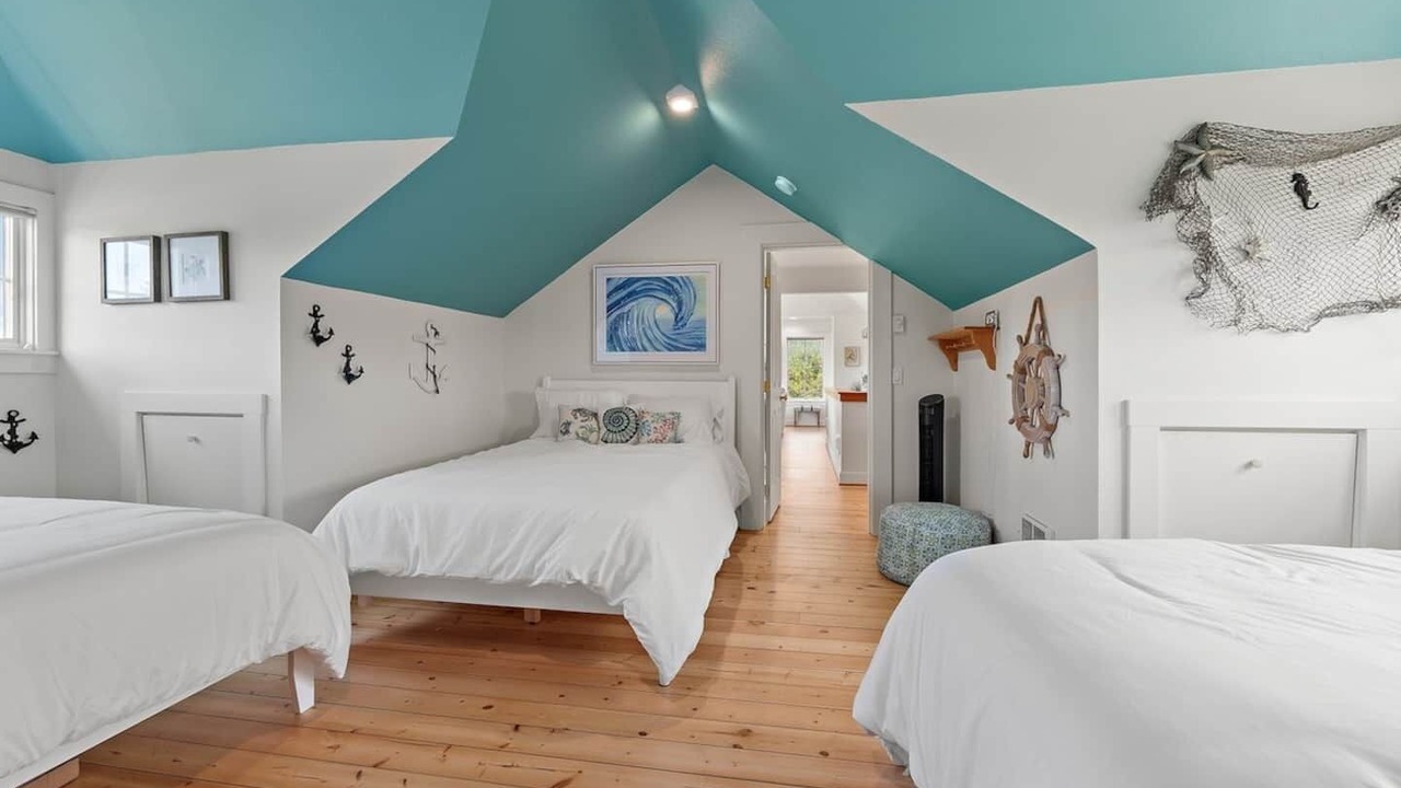 Photo of Bedroom in Long Beach