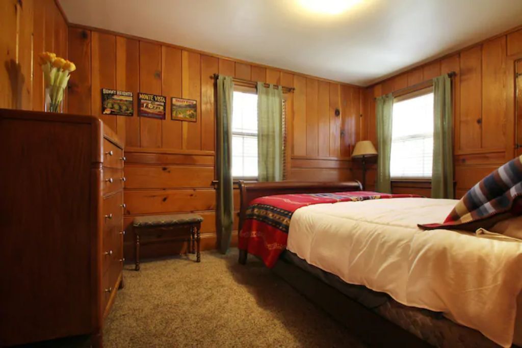 Photo of Bedroom in Idyllwild