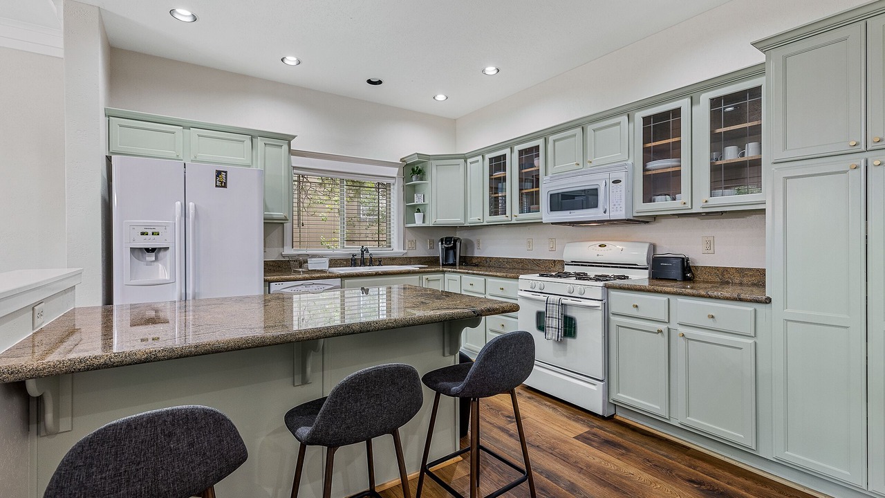 Photo of Kitchen in Ponderosa Trails