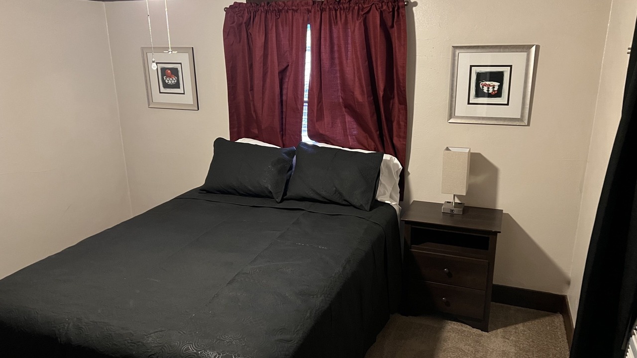 Photo of Bedroom in Winslow