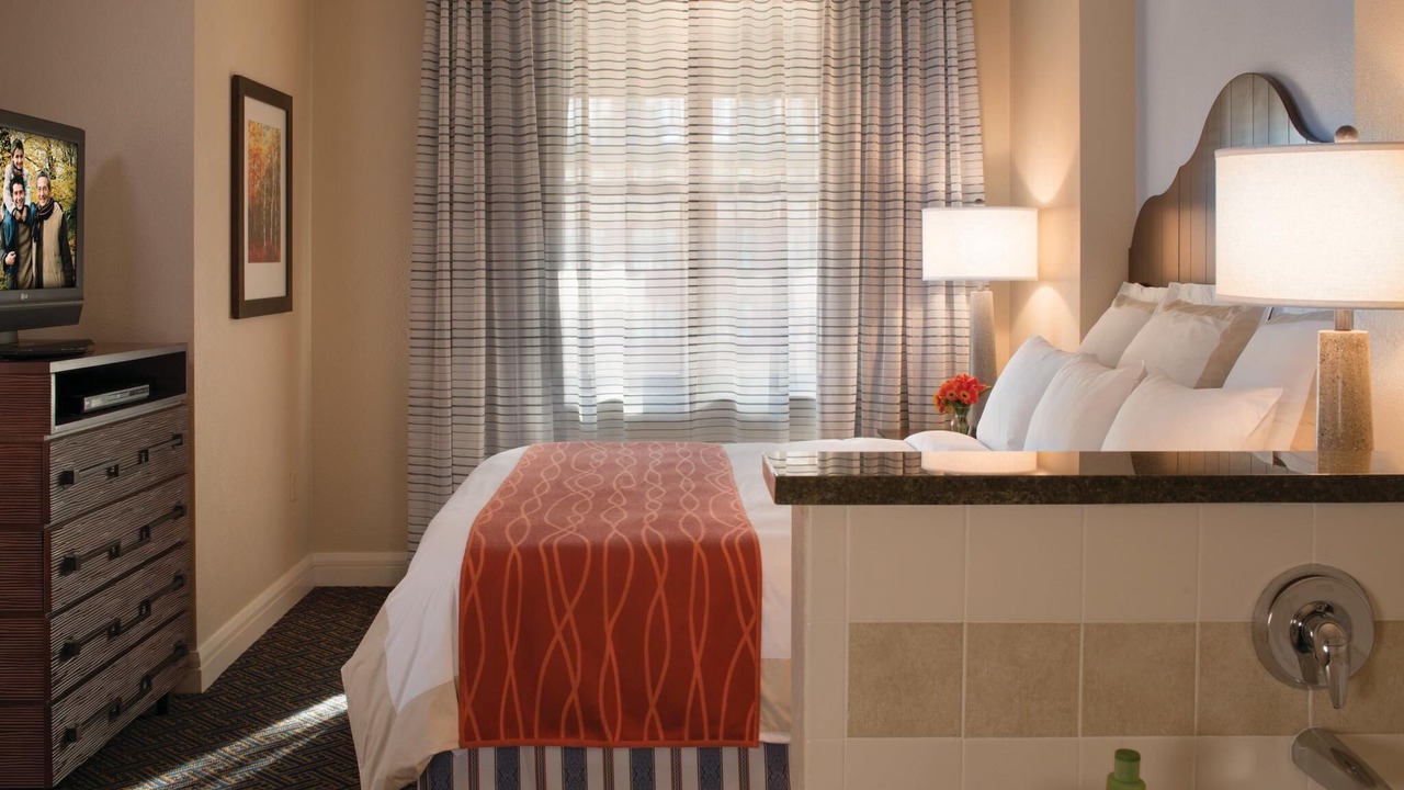 Photo of Bedroom in Lakeside Park