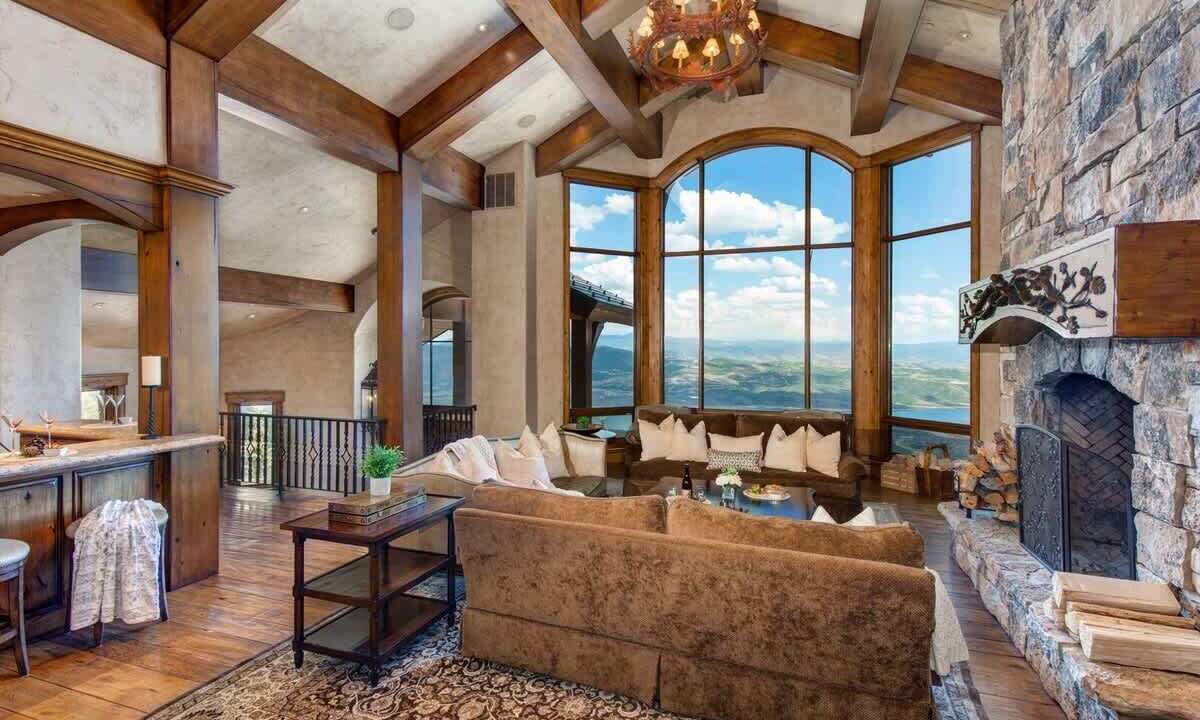Photo of Livingroom in Deer Valley