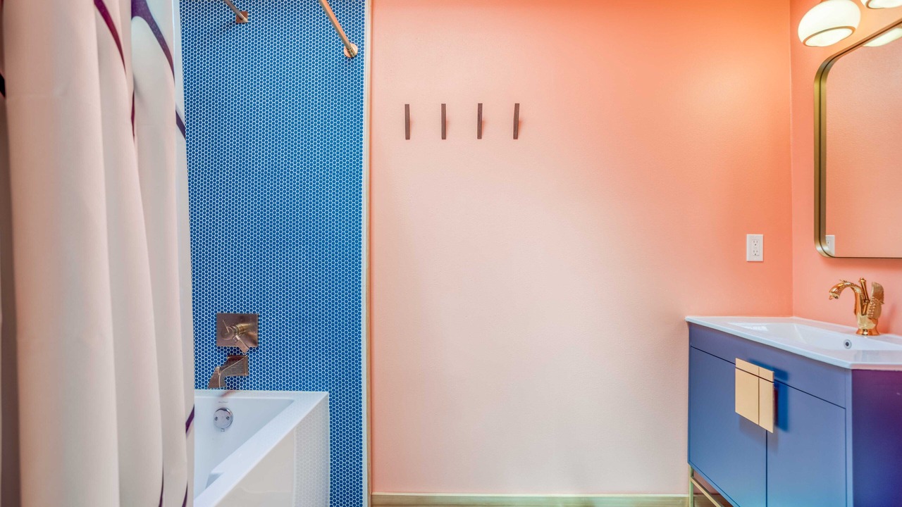 Photo of Bathroom in Shorepine Village