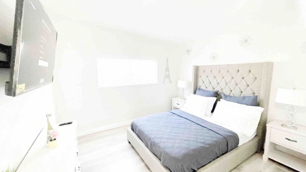 Photo of Bedroom in Lincoln Acres