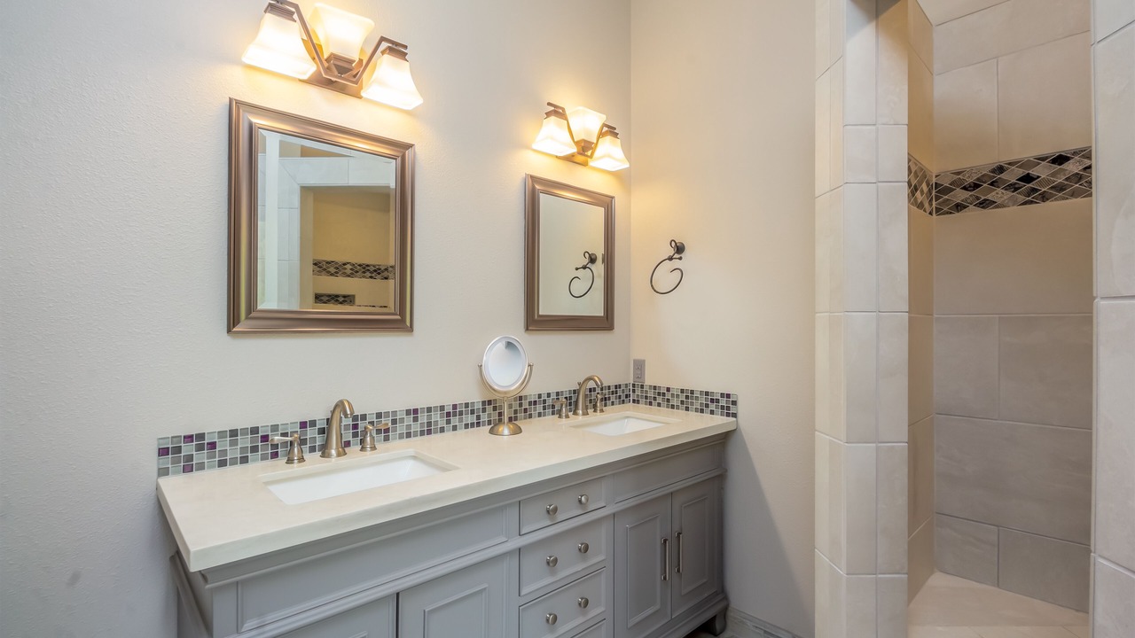 Photo of Bathroom in Deer Park