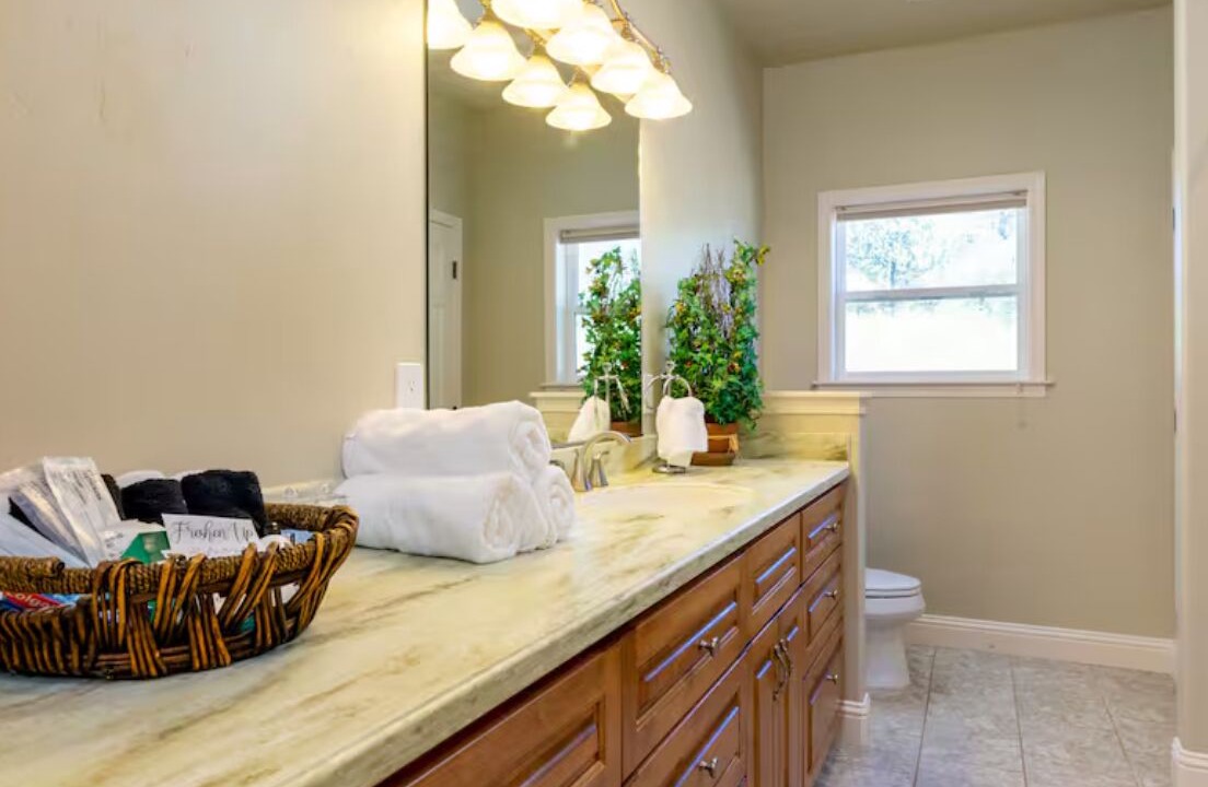 Photo of Bathroom in Klamath Falls