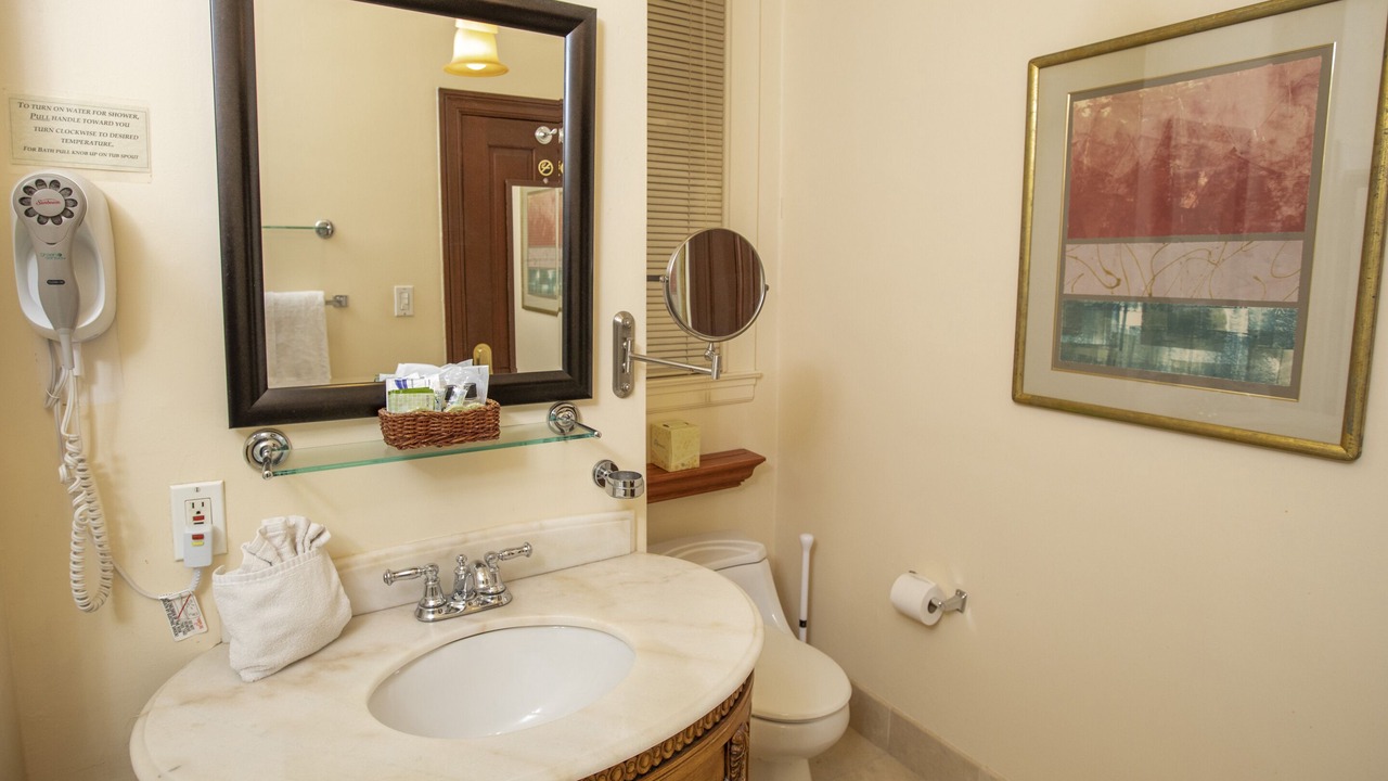 Photo of Bathroom in Telegraph Hill