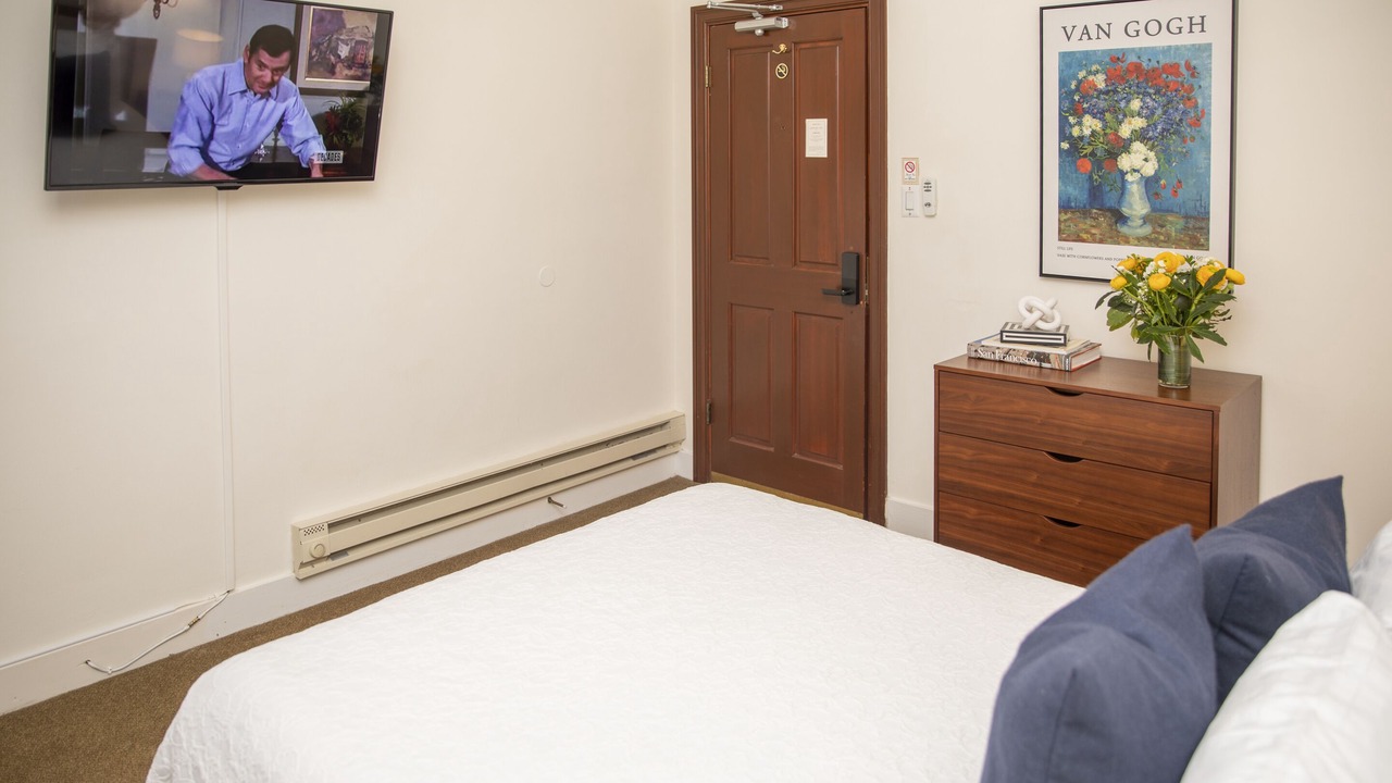 Photo of Bedroom in Telegraph Hill