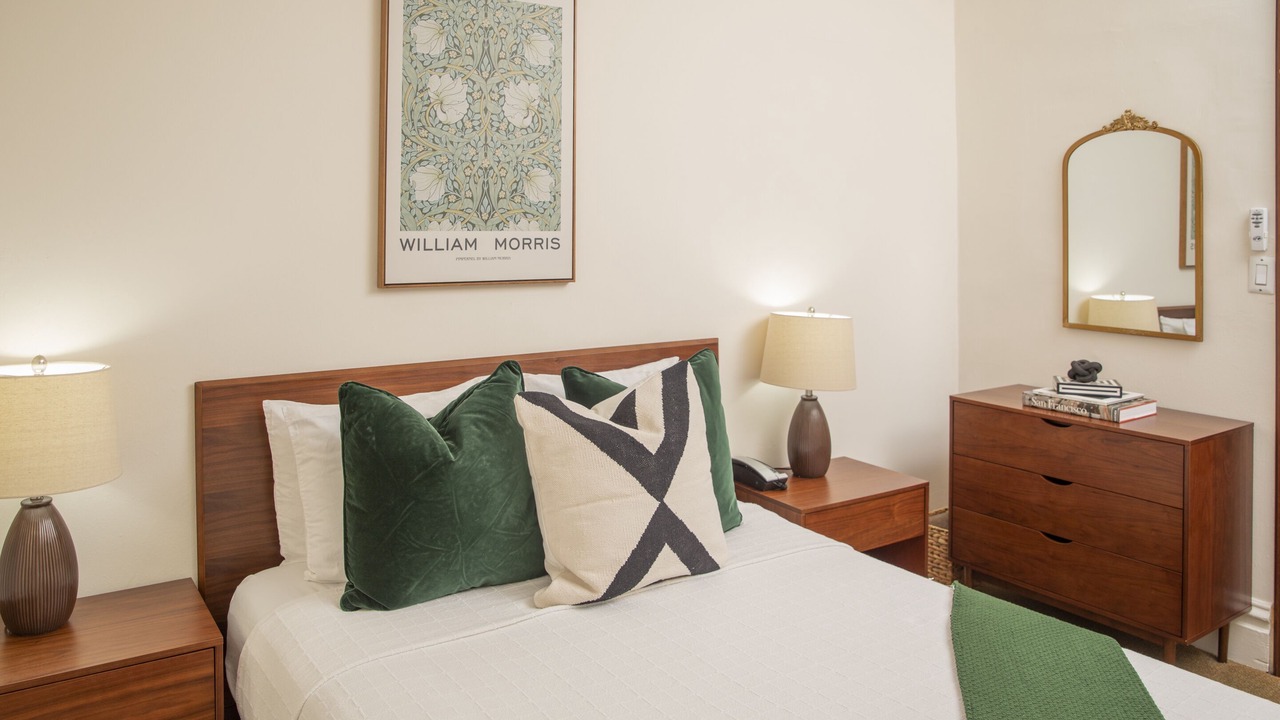 Photo of Bedroom in Telegraph Hill