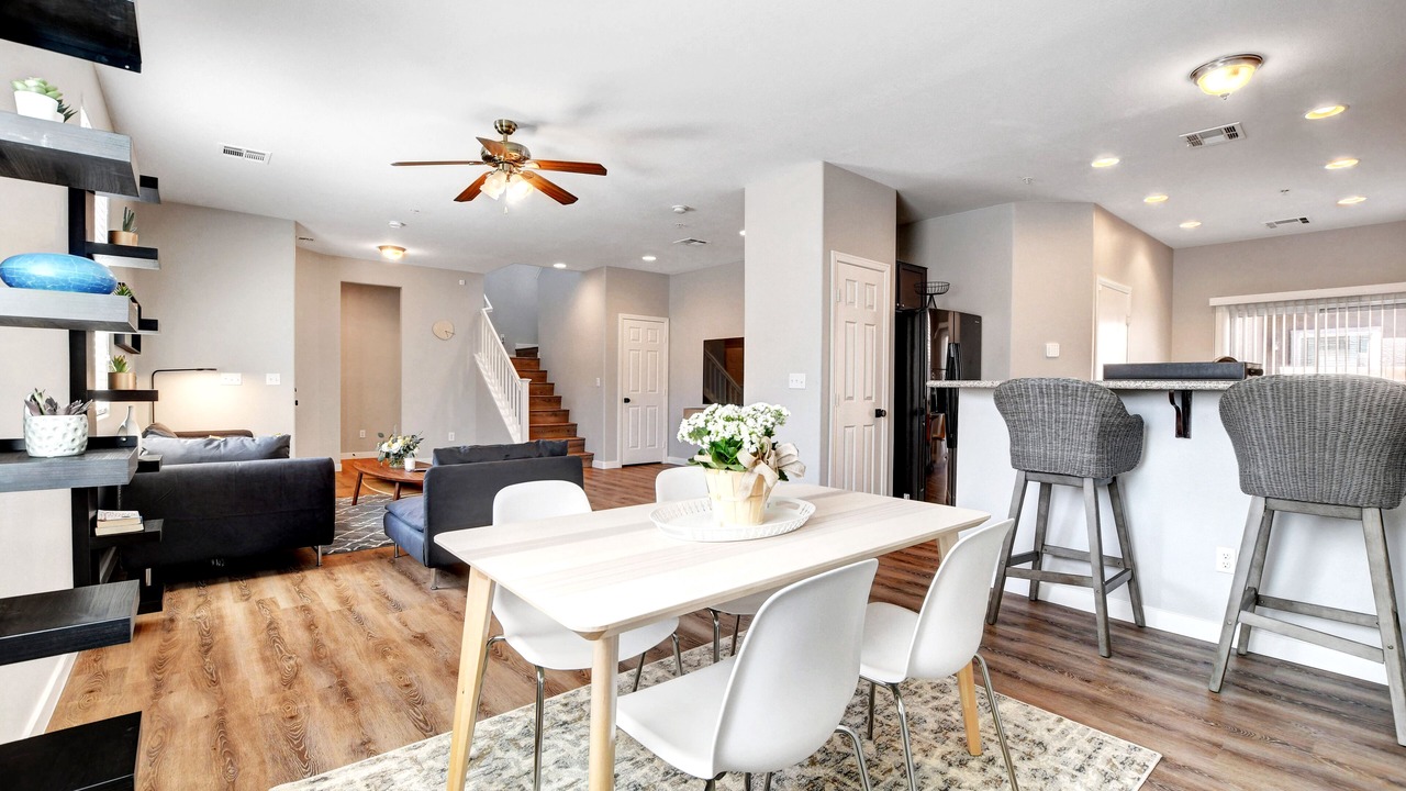 Photo of Livingroom in Lone Mountain Vistas