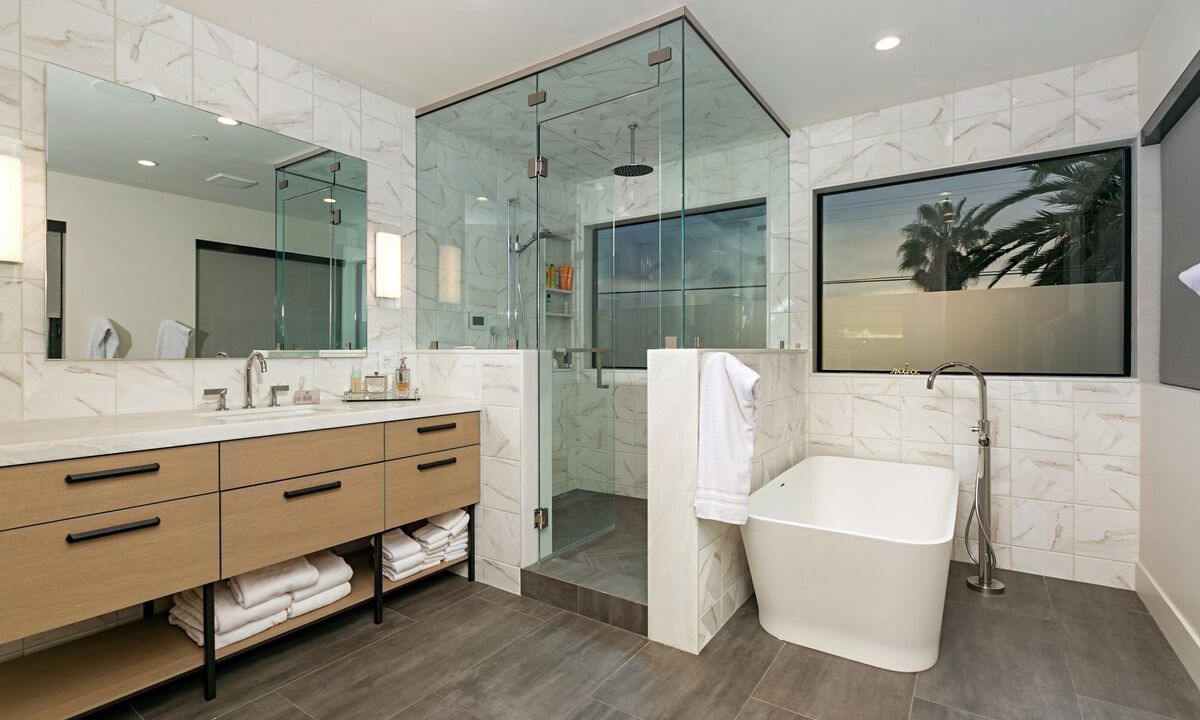 Photo of Bathroom in Cardiff-by-the-Sea