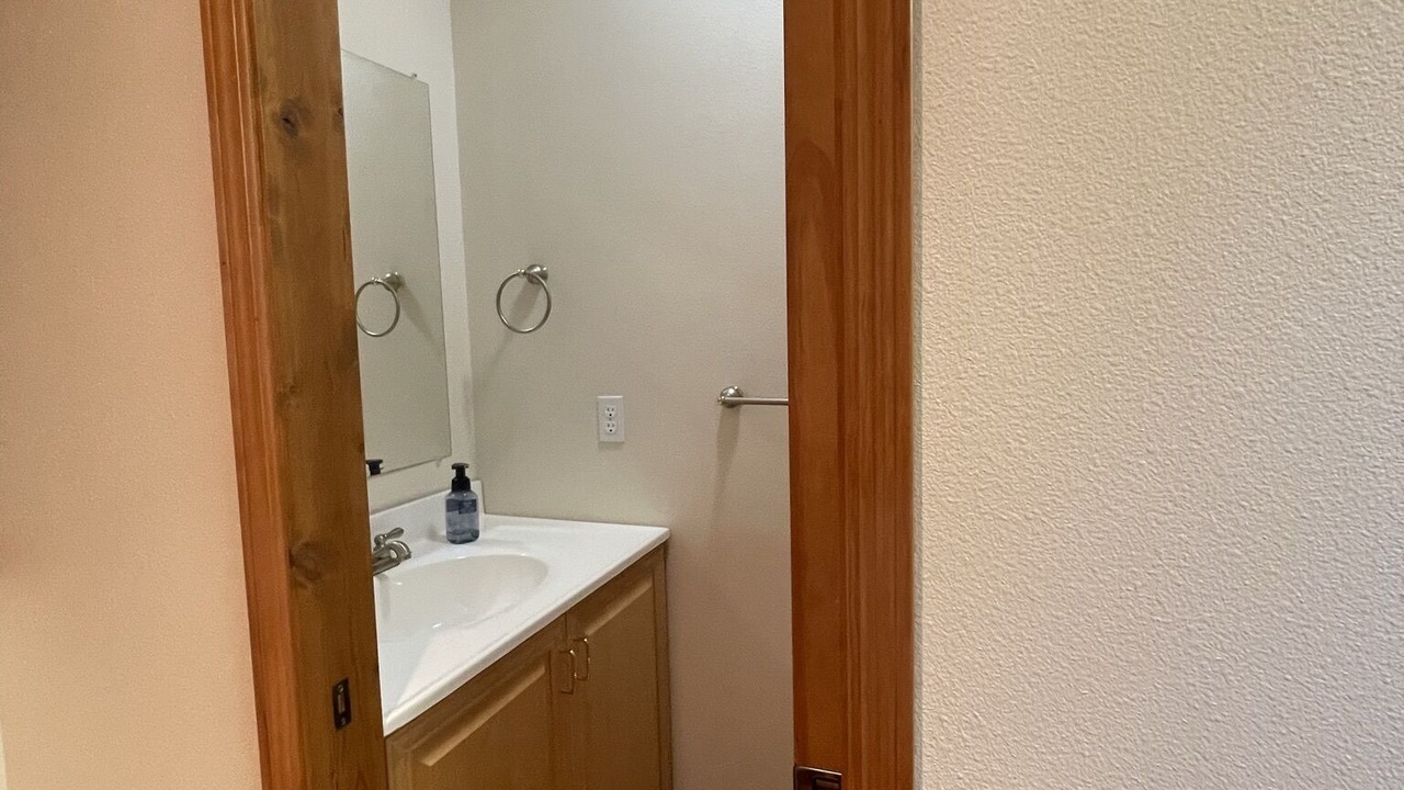 Photo of Bathroom in Baring