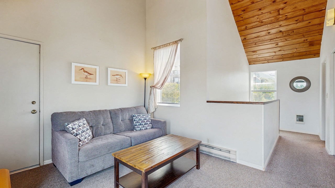Photo of Livingroom in Historic Bayfront