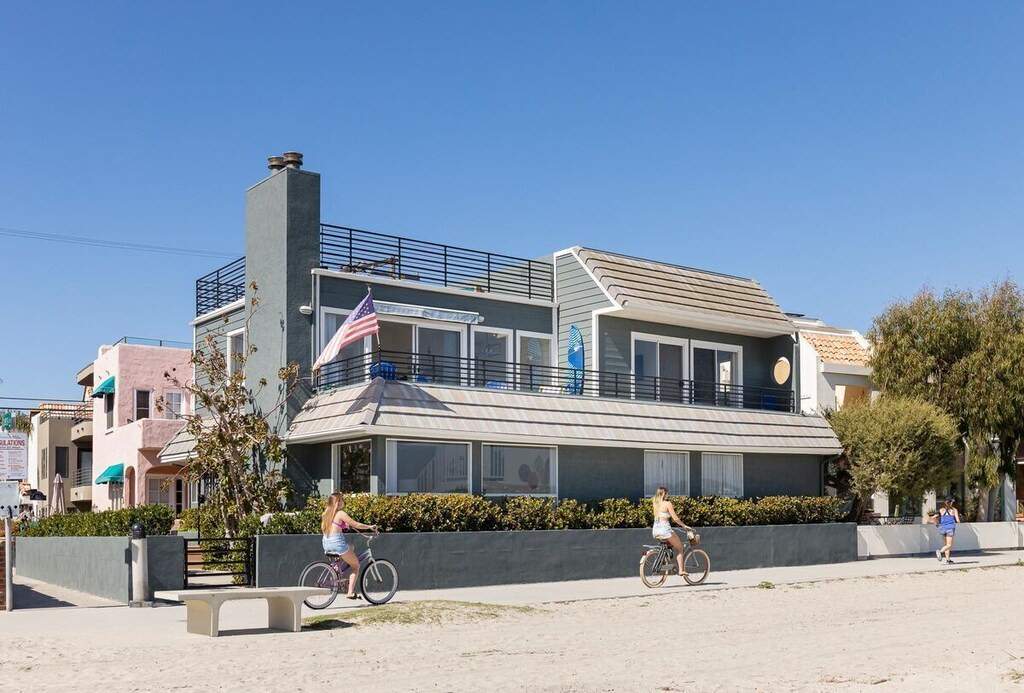 Photo of Buildings in Mission Beach