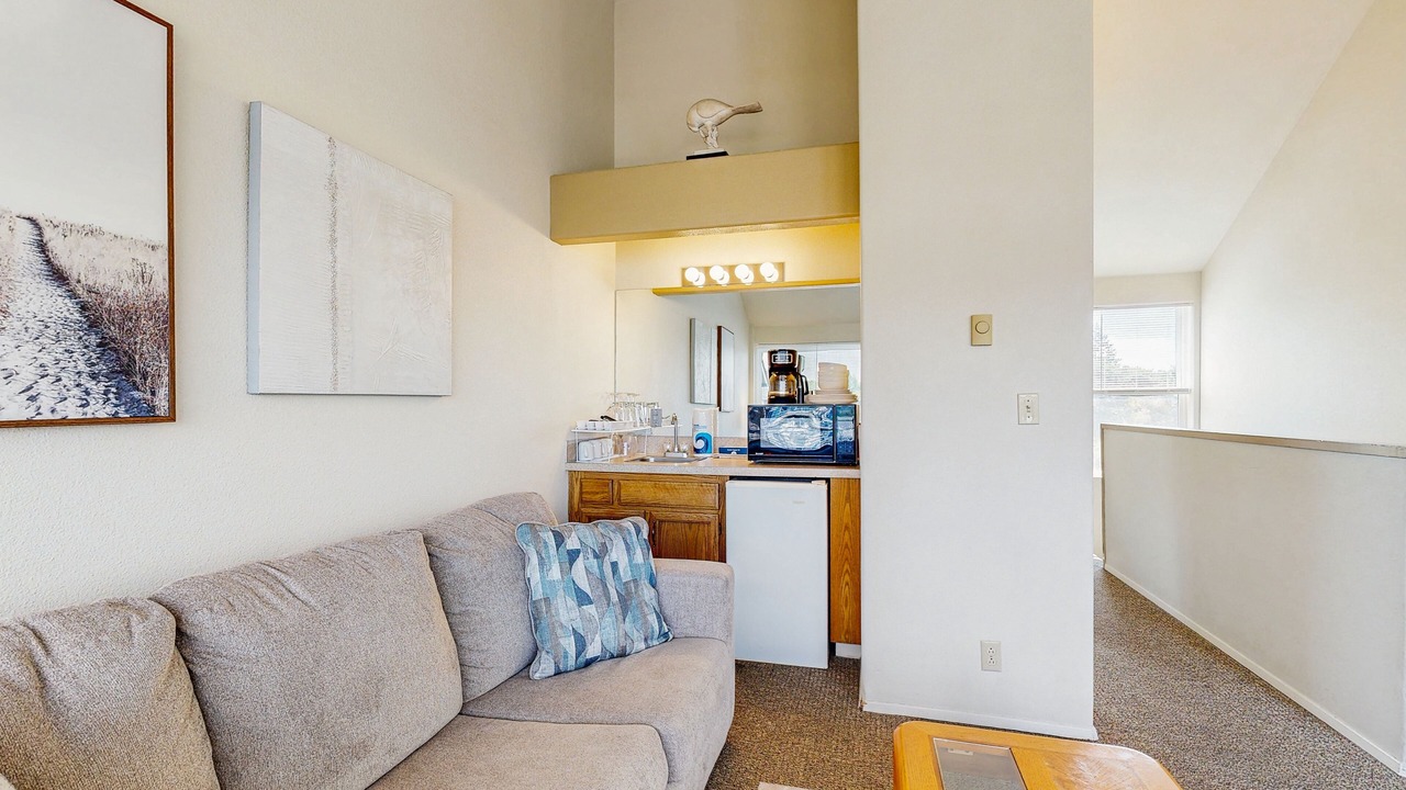 Photo of Livingroom in Historic Bayfront