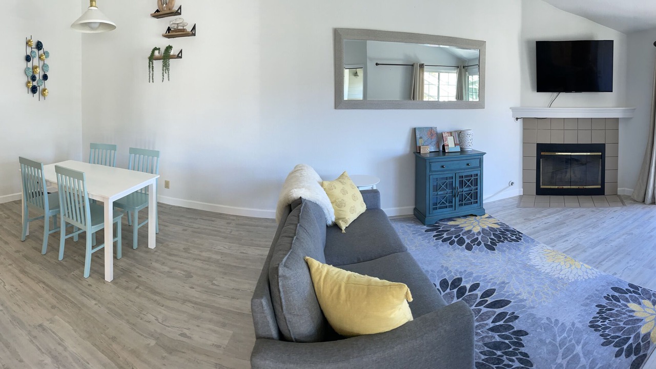 Photo of Livingroom in Half Moon Bay