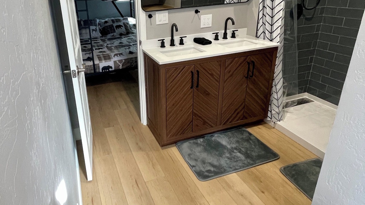 Photo of Bathroom in Pioneer Trail