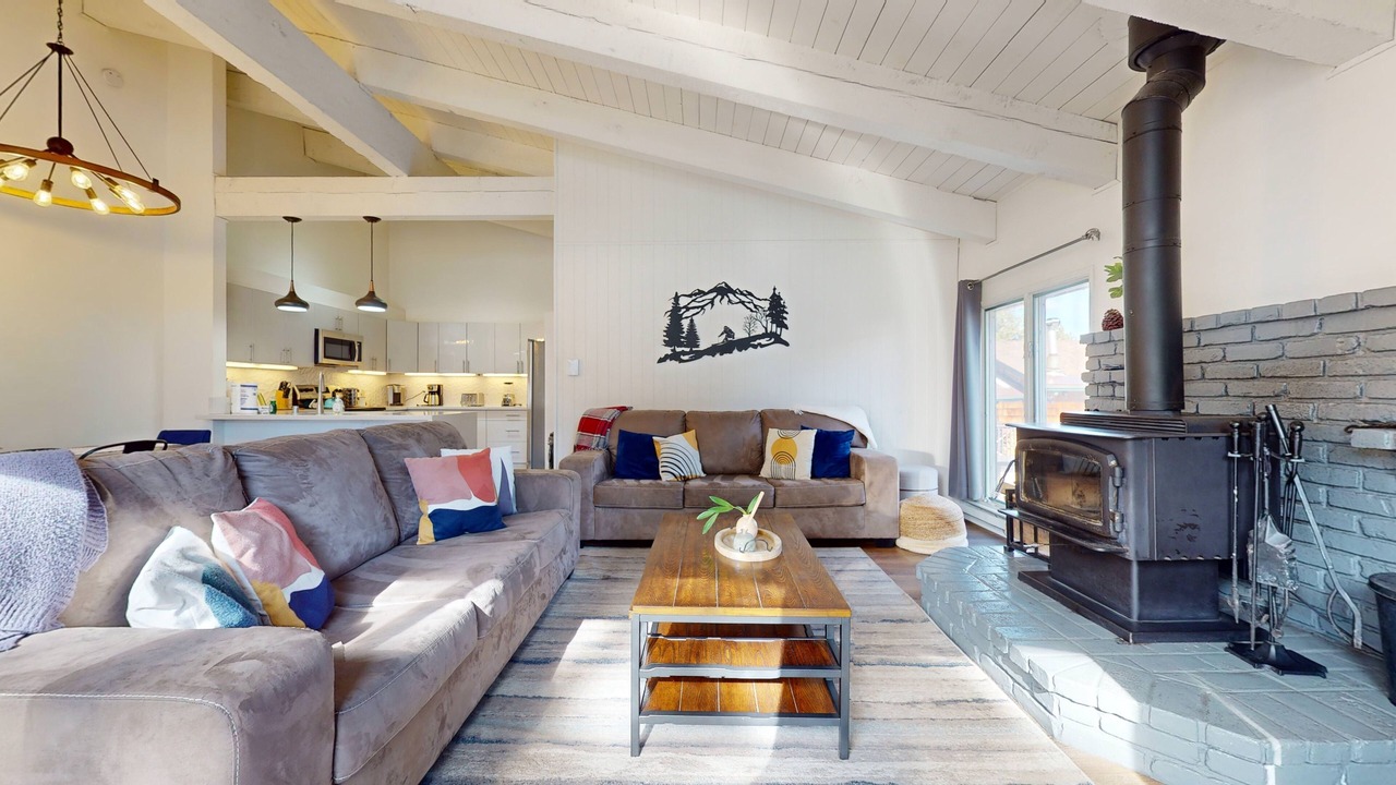 Photo of Bedroom in Mammoth Lakes