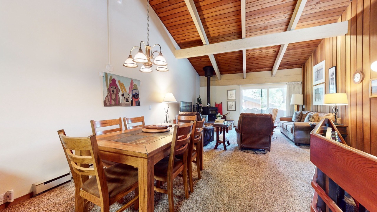 Photo of Bedroom in Mammoth Lakes