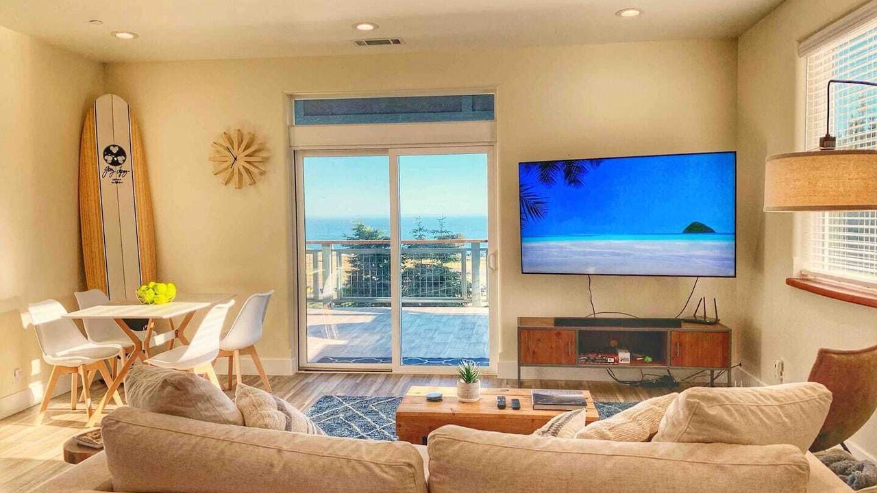 Photo of Livingroom in Shelter Cove
