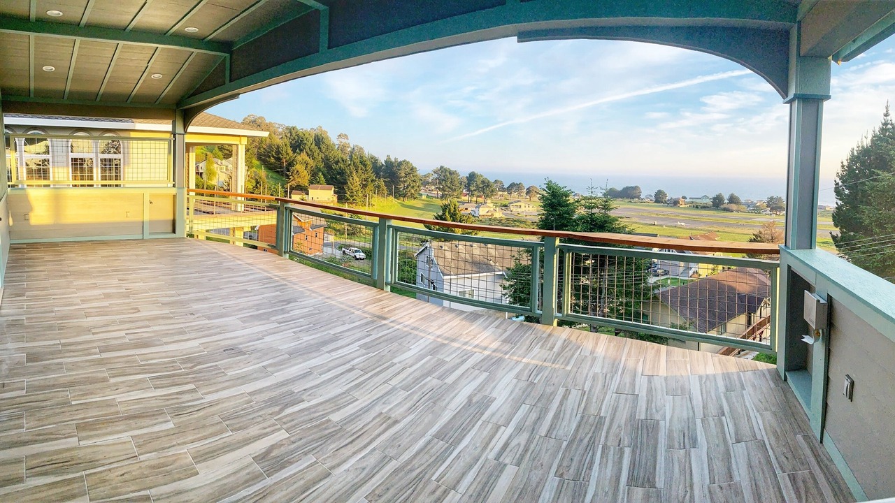 Photo of Patio Balcony in Shelter Cove