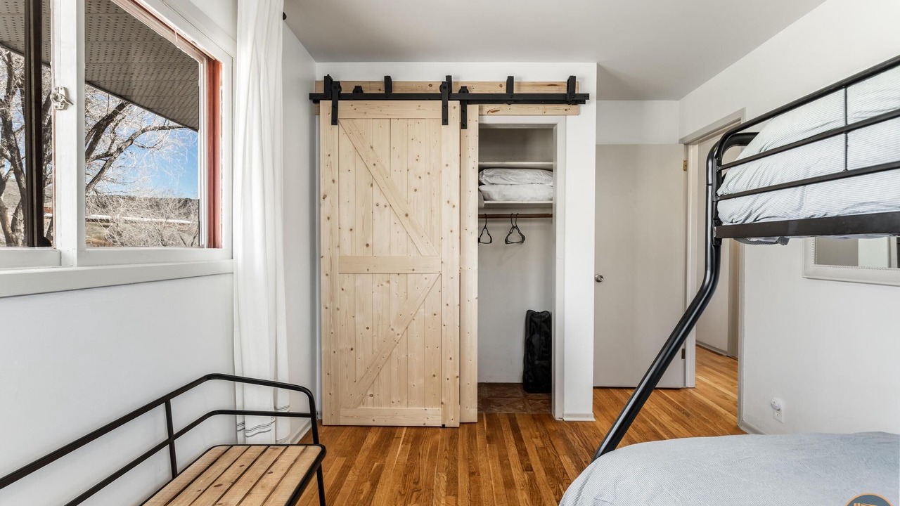 Photo of Bedroom in Toquerville