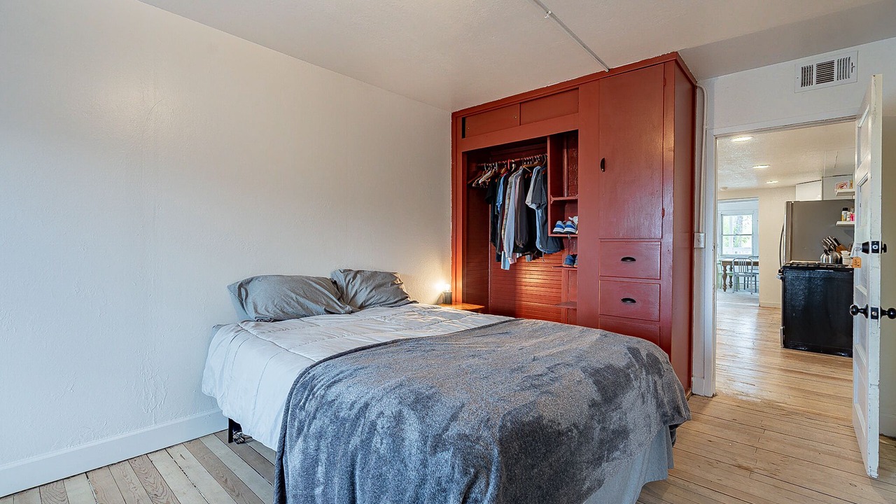 Photo of Bedroom in Southside