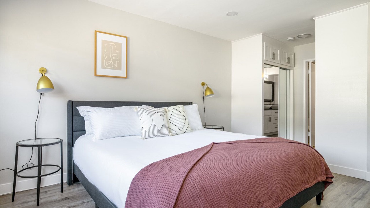 Photo of Bedroom in Beverly Hills