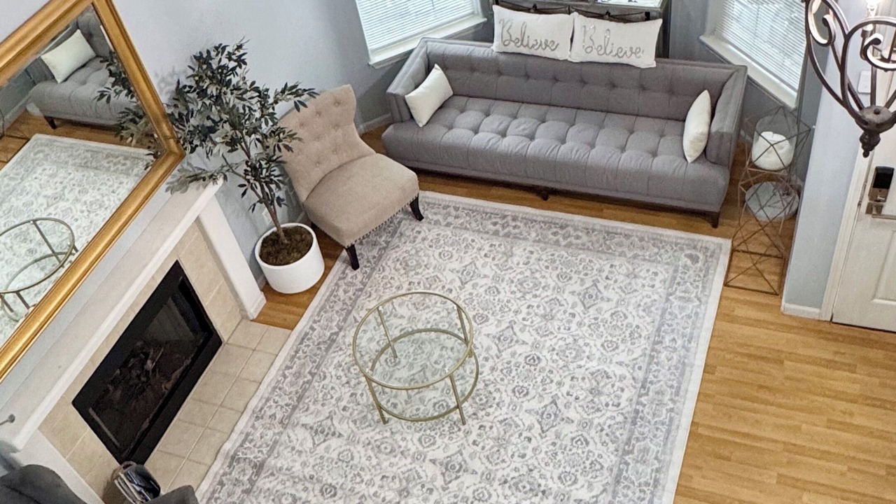 Photo of Livingroom in Hillsboro