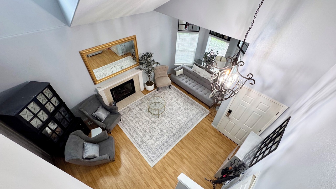 Photo of Livingroom in Hillsboro