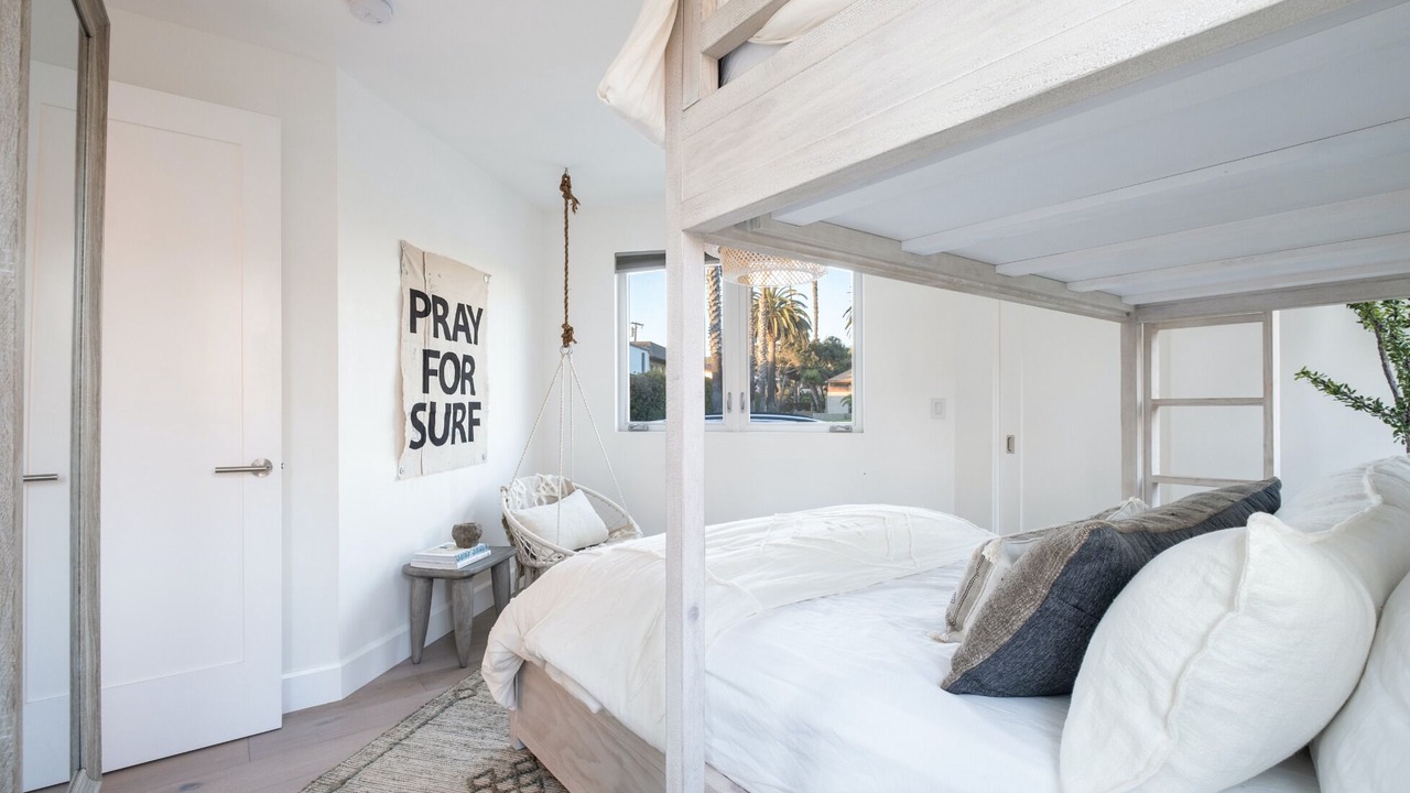 Photo of Bedroom in West Newport