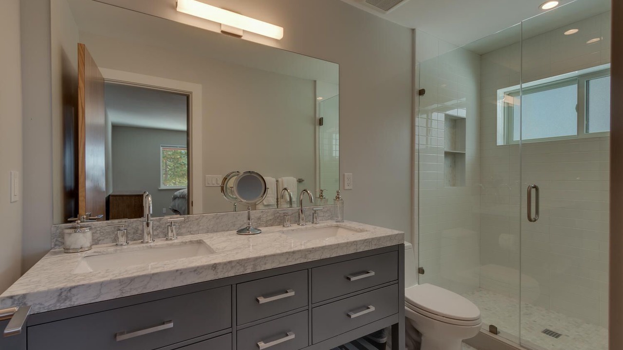 Photo of Bathroom in Lake Forest