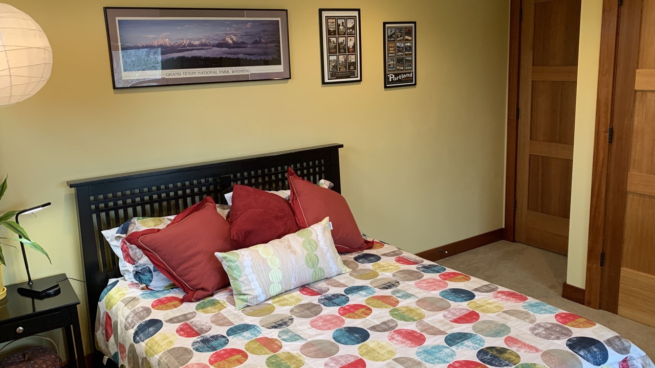 Photo of Bedroom in Alvadore