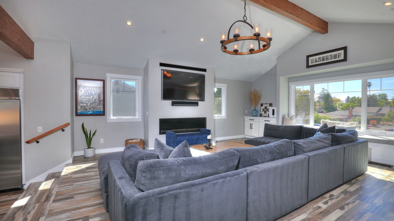 Photo of Livingroom in East San Roque