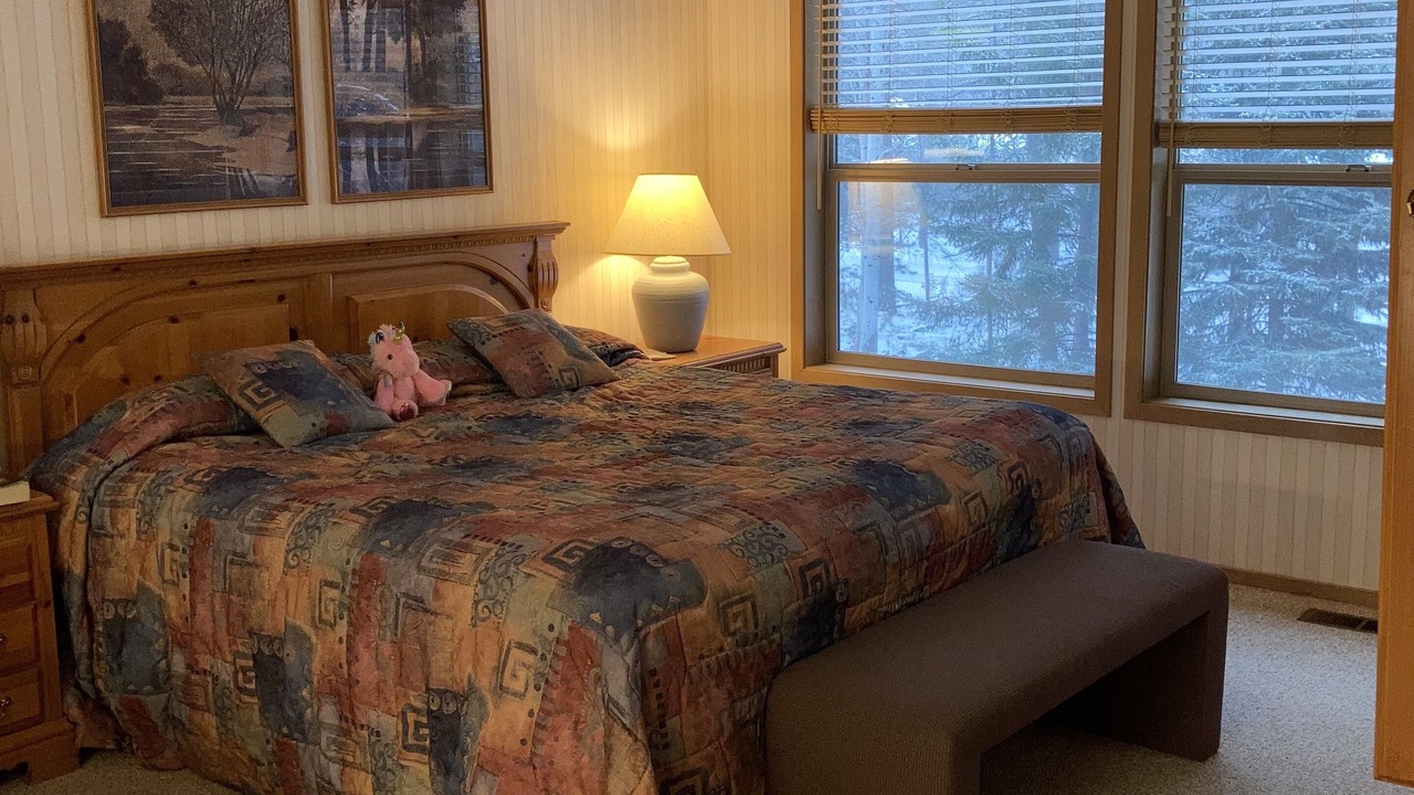 Photo of Bedroom in Sunriver