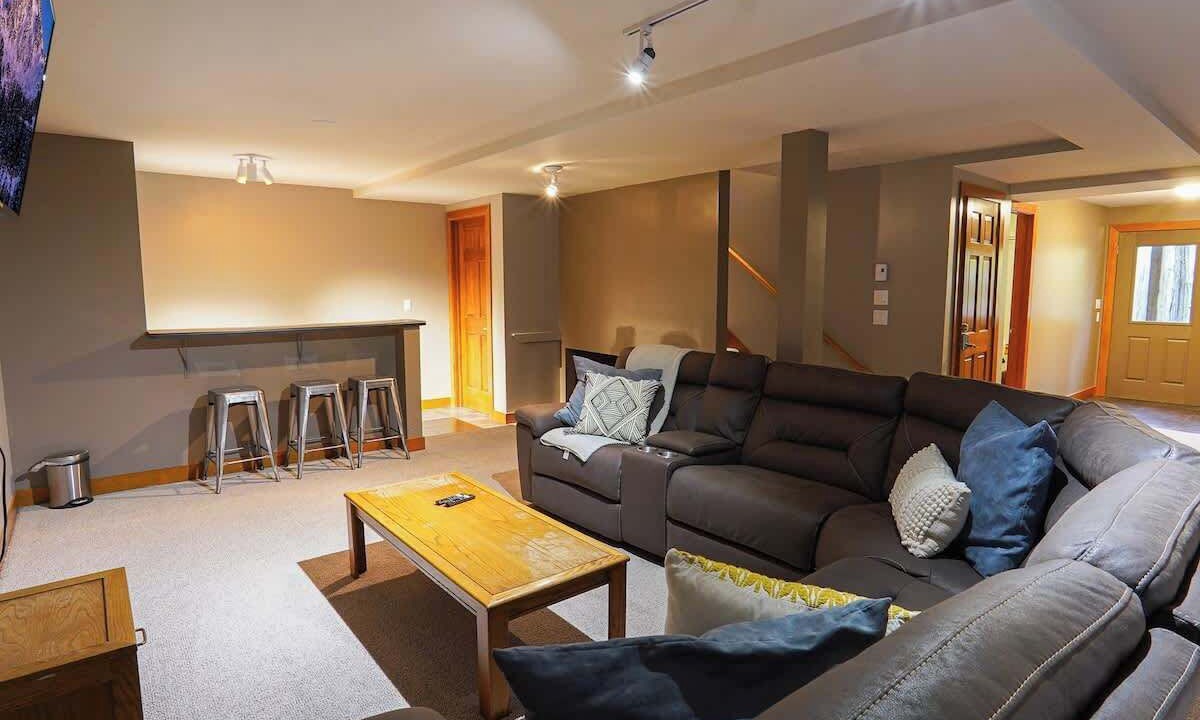 Photo of Livingroom in Glacier