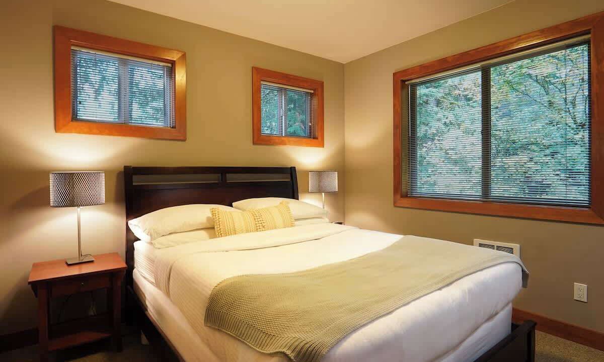 Photo of Bedroom in Glacier