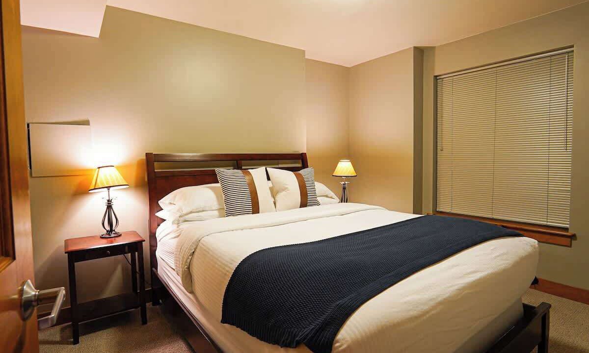 Photo of Bedroom in Glacier