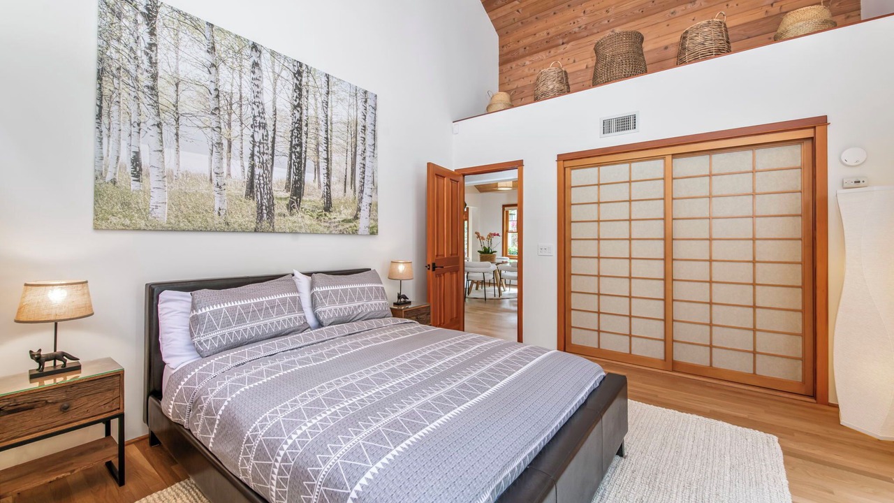 Photo of Bedroom in Santa Monica Canyon