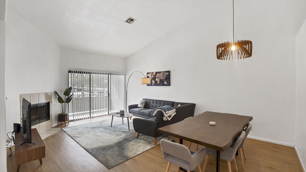 Photo of Livingroom in Spring Valley