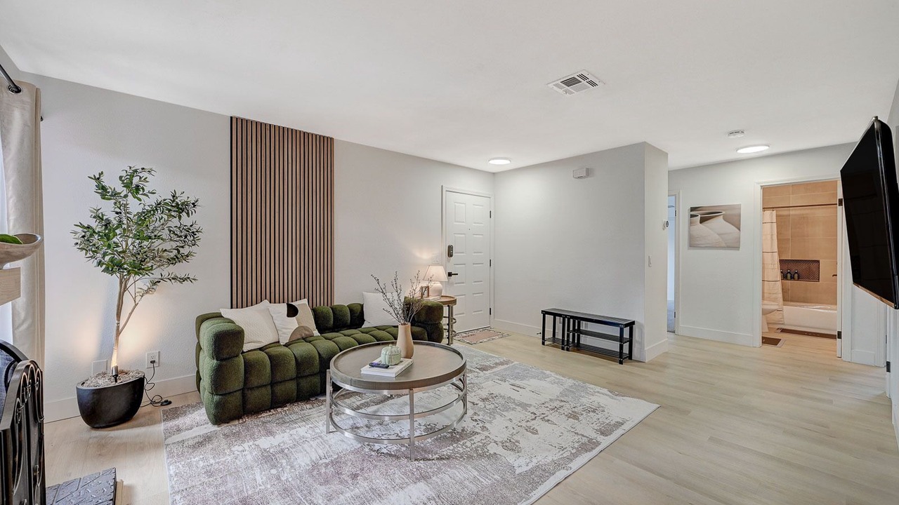 Photo of Livingroom in Spring Valley