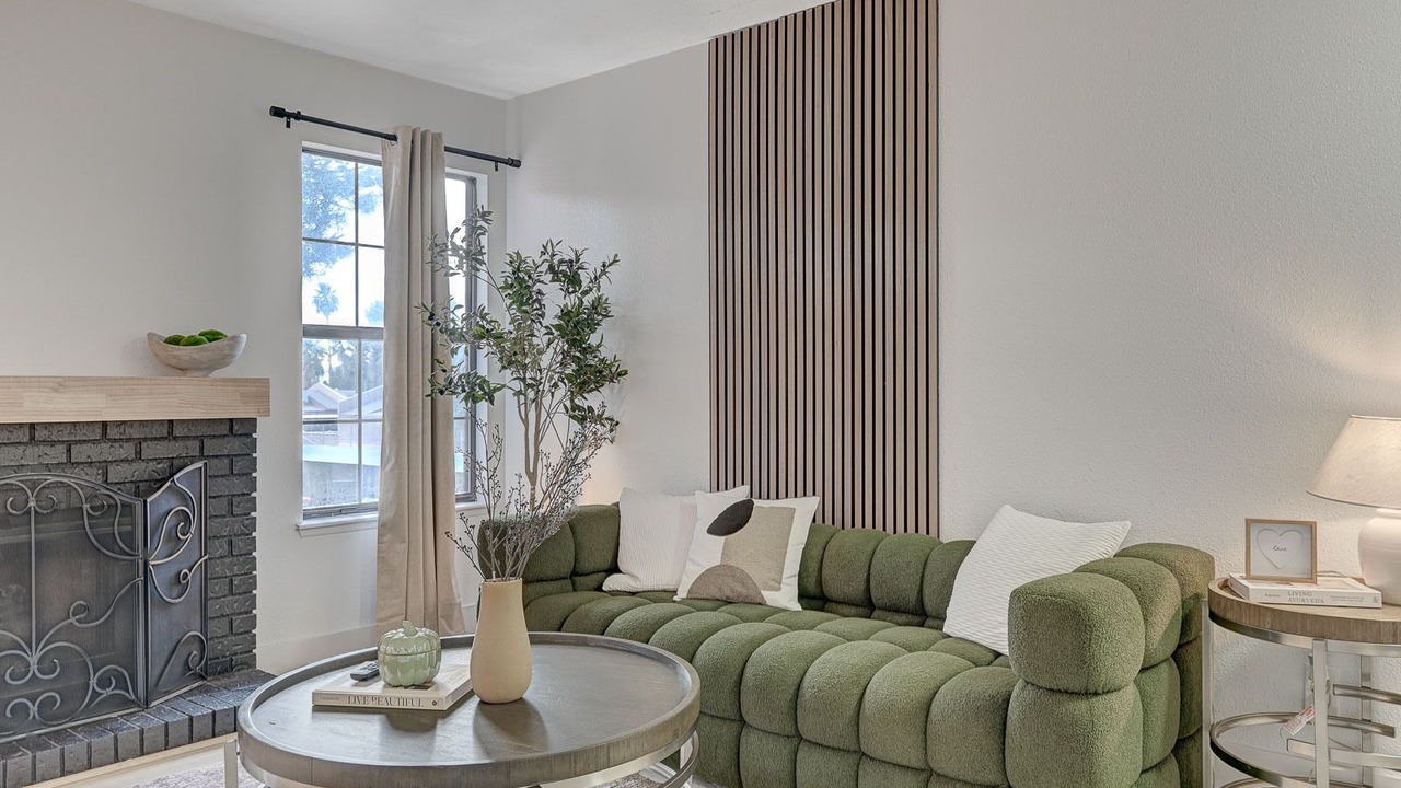 Photo of Livingroom in Spring Valley