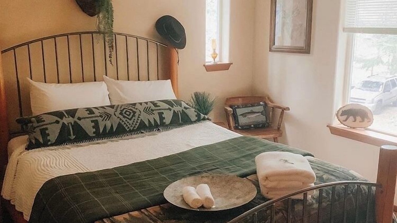 Photo of Bedroom in Rhododendron