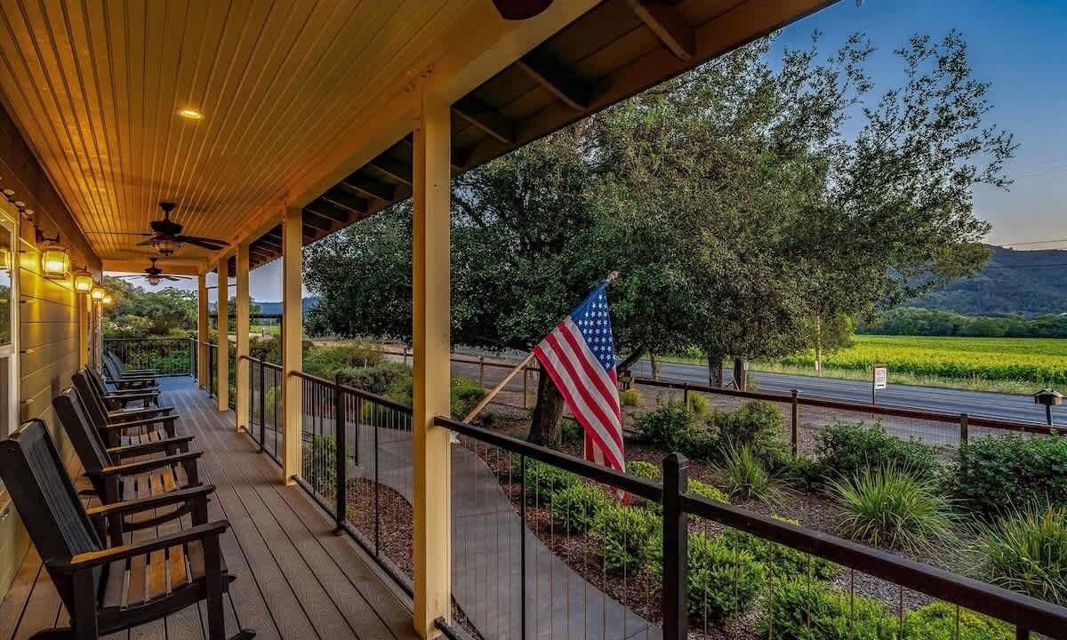 Photo of Patio Balcony in Healdsburg