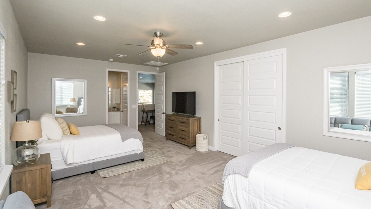 Photo of Bedroom in Holiday Shores
