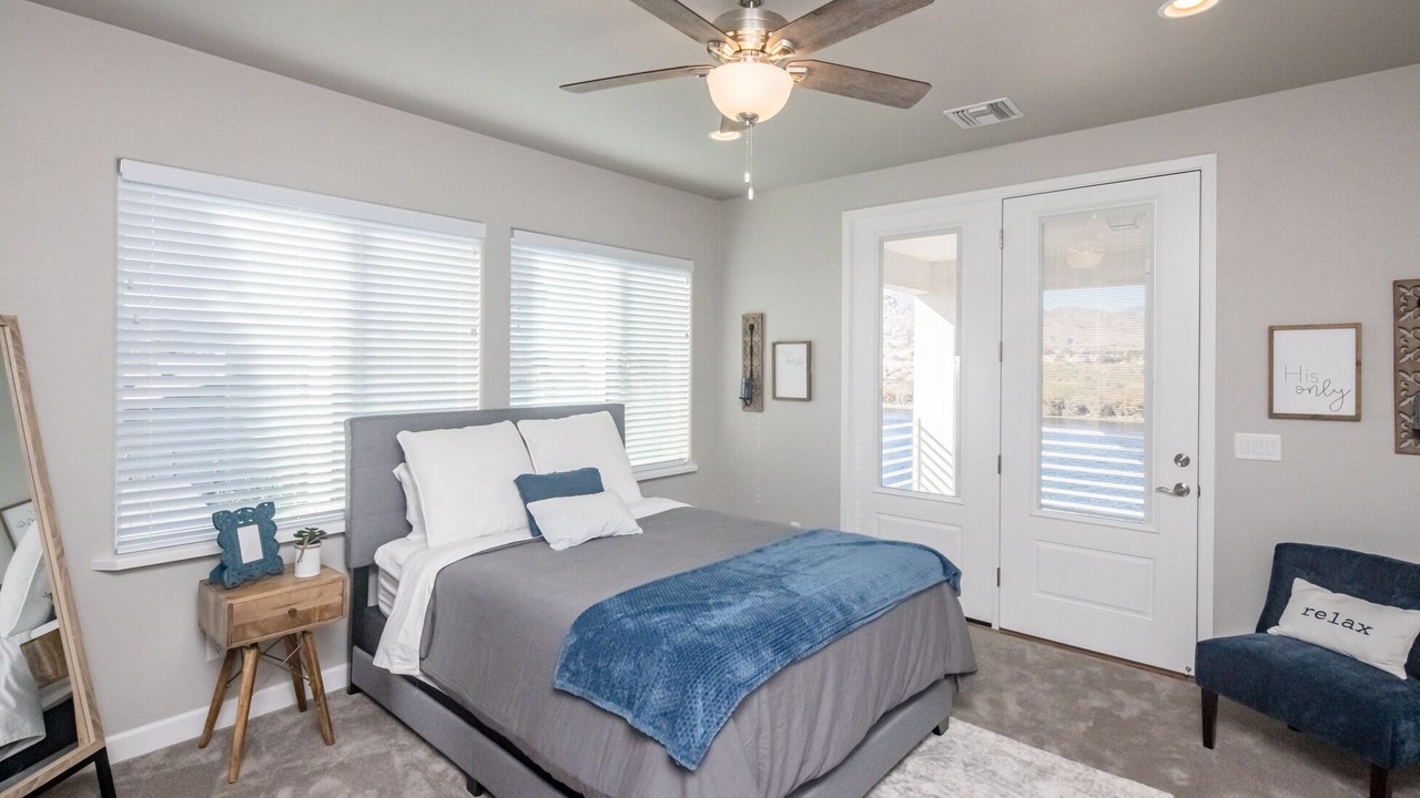 Photo of Bedroom in Holiday Shores
