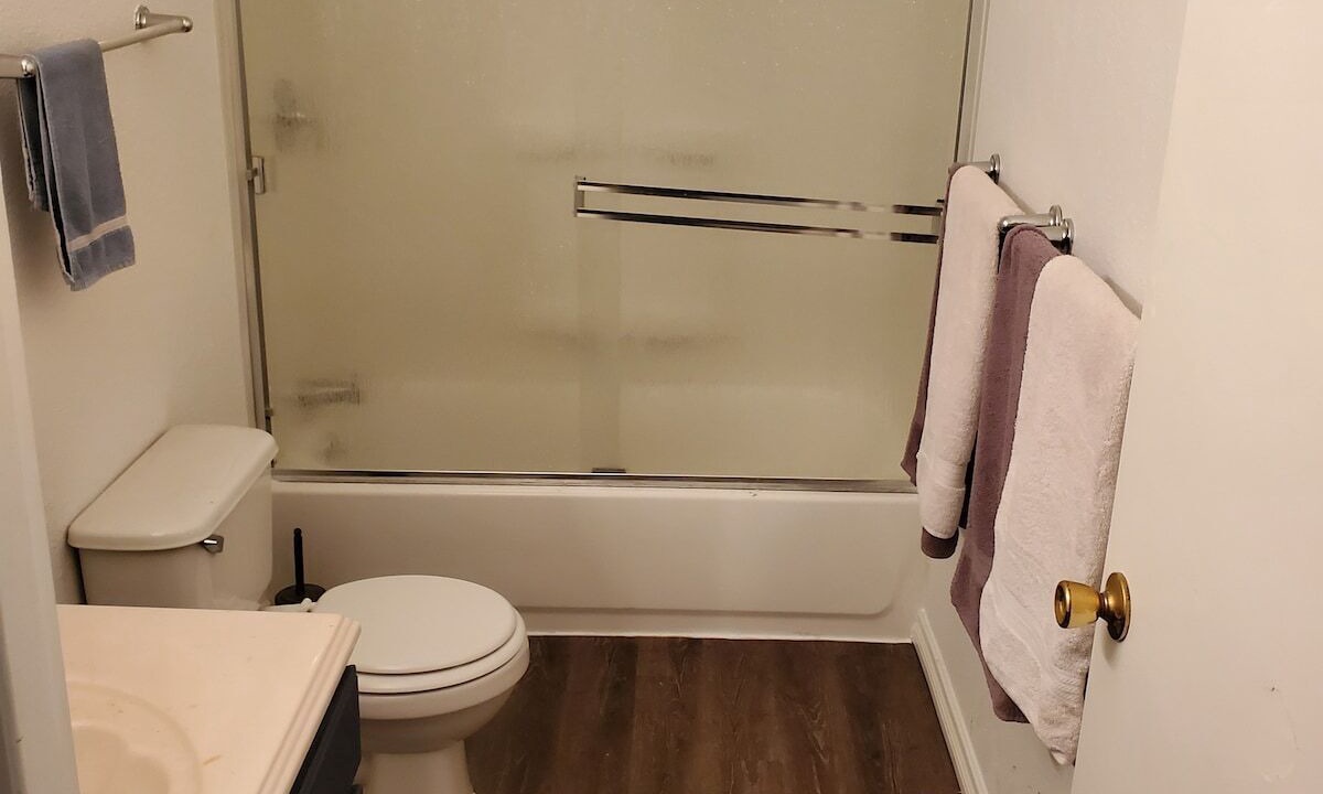 Photo of Bathroom in Lakeside