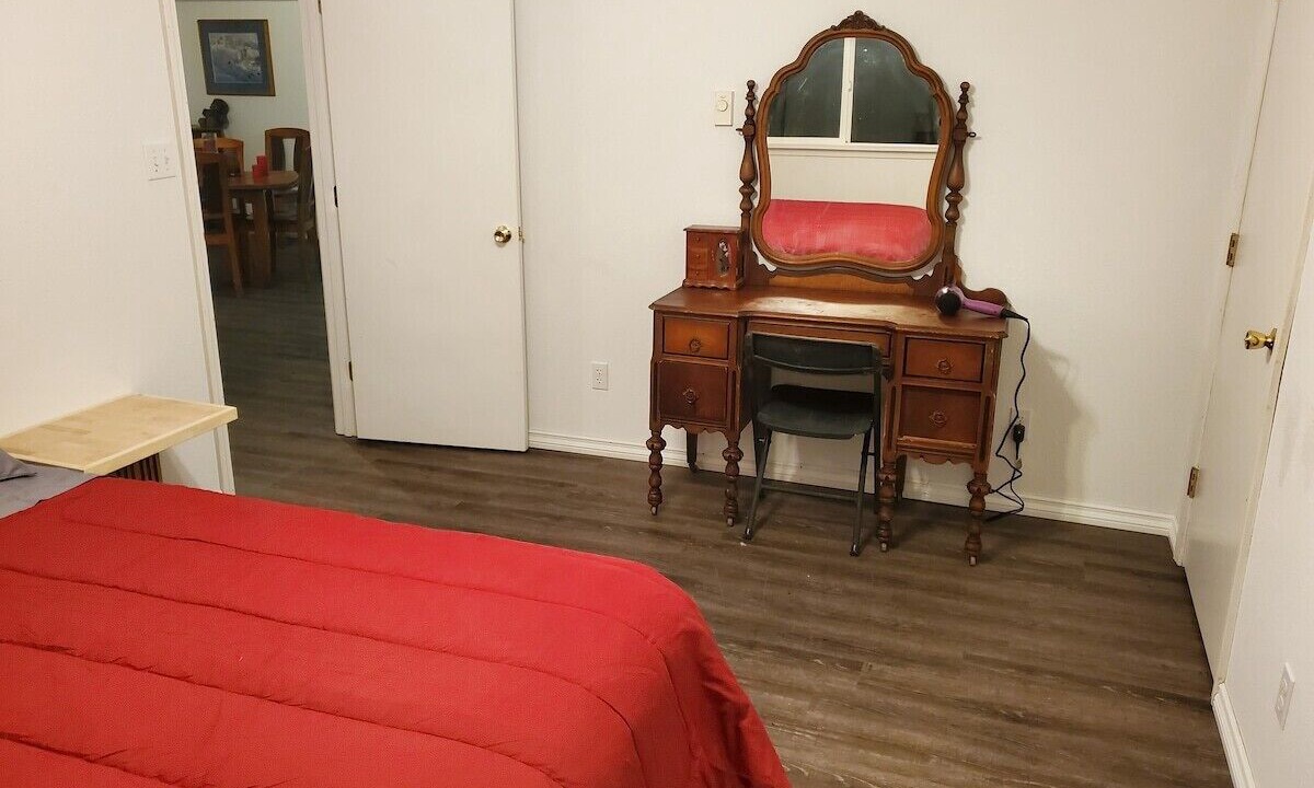 Photo of Bedroom in Lakeside