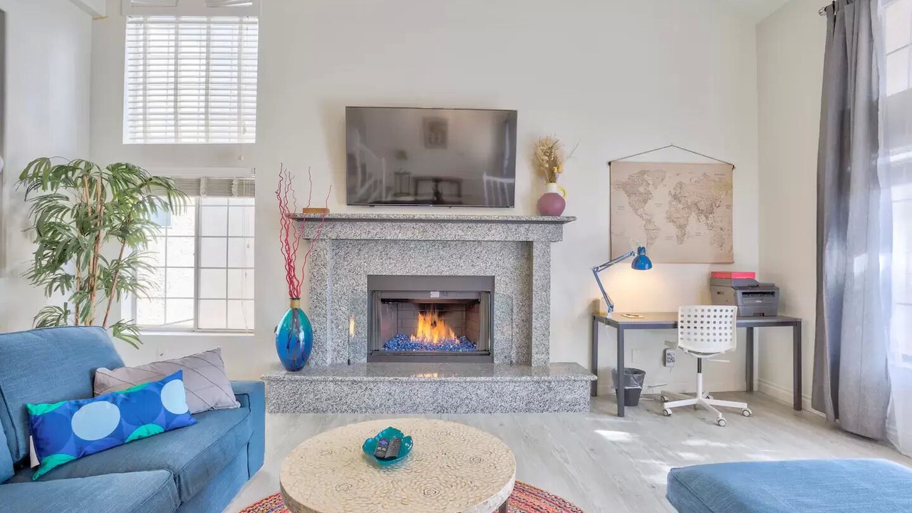 Photo of Livingroom in Green Valley North